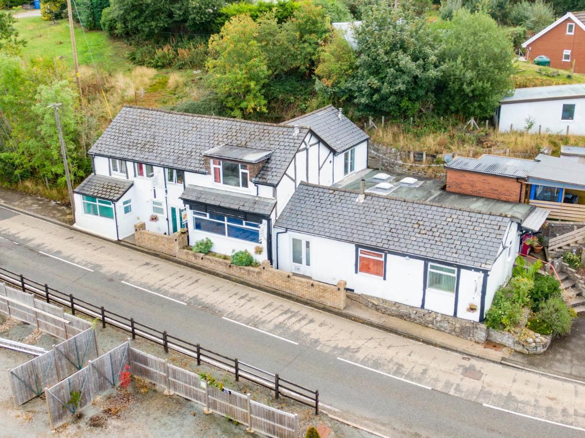 Welsh Row House Lägenhet Llandegla Exteriör bild