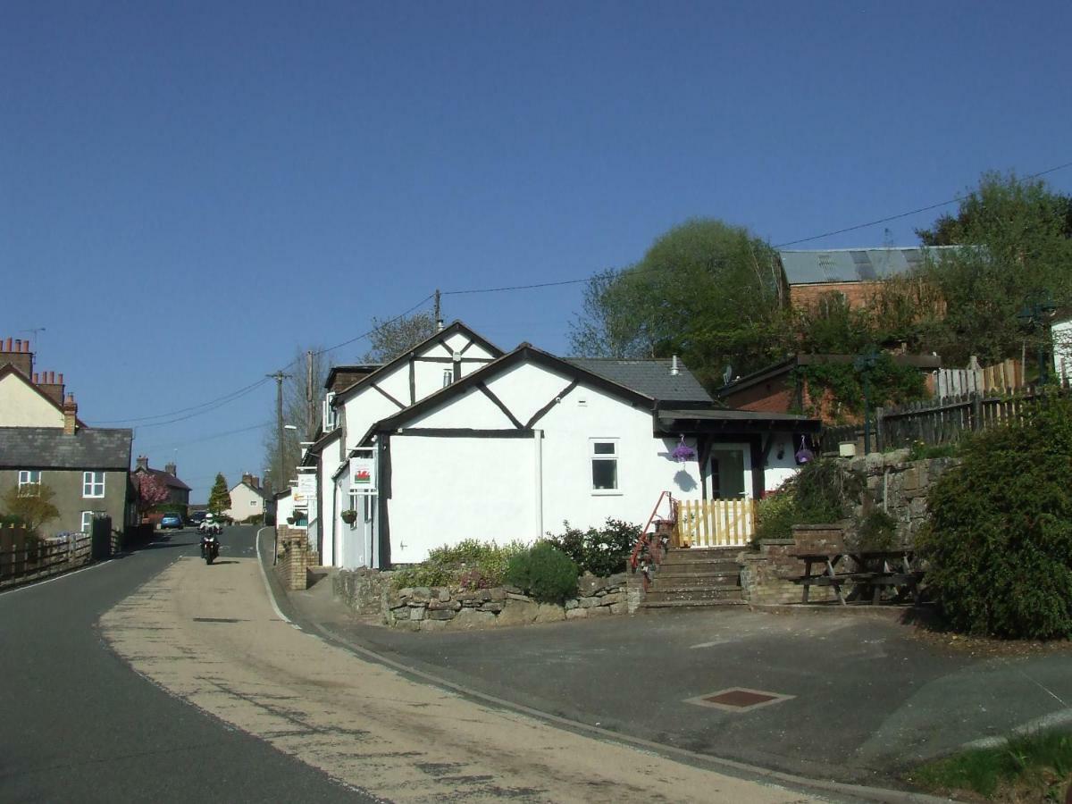 Welsh Row House Lägenhet Llandegla Exteriör bild